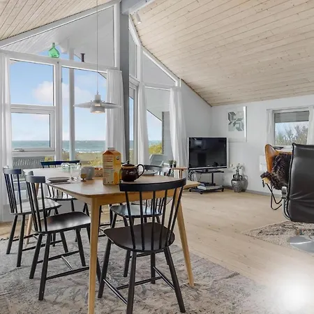 Three-bedroom In * סלאגלסה