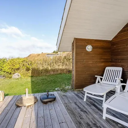 Three-bedroom In בית נופש