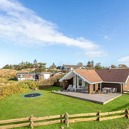 בית נופש Three-bedroom In