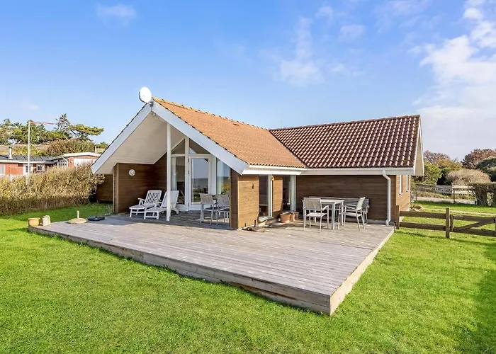 Three-bedroom In * سالغيليز
