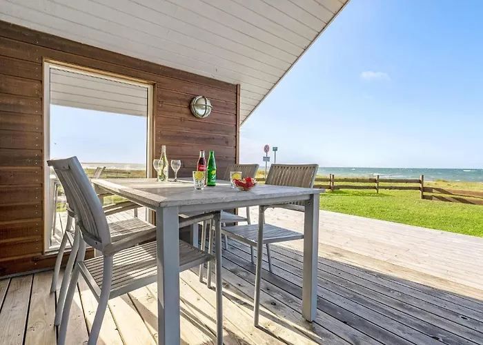 بيت للعطل Three-bedroom In